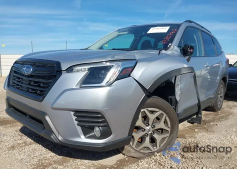 2023 Subaru Forester Premium z USA, uszkodzony, nr VIN JF2SKAEC1PH471535